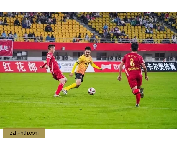 当红足球员开启直播间揭秘赛场幕后与个人生活互动球迷实时连线深度交流